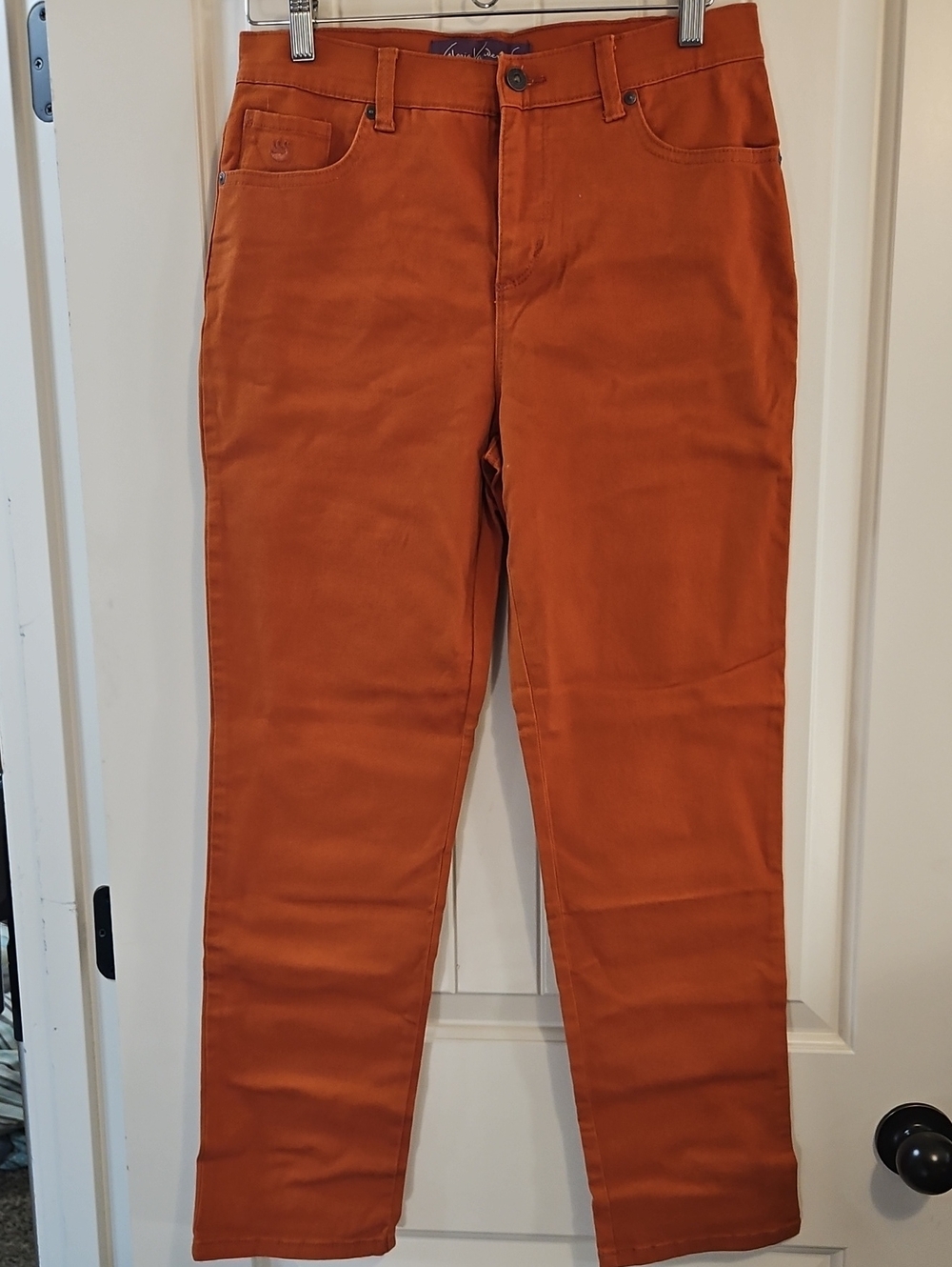 Gloria Vanderbilt Straight-Leg Jeans in Rust